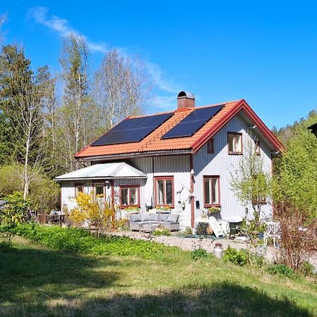 Charmigt Aeldre Hus, Laddbox 22 Kw, 5 Bil-Minuter Till Bad Strömstad Kültér fotó