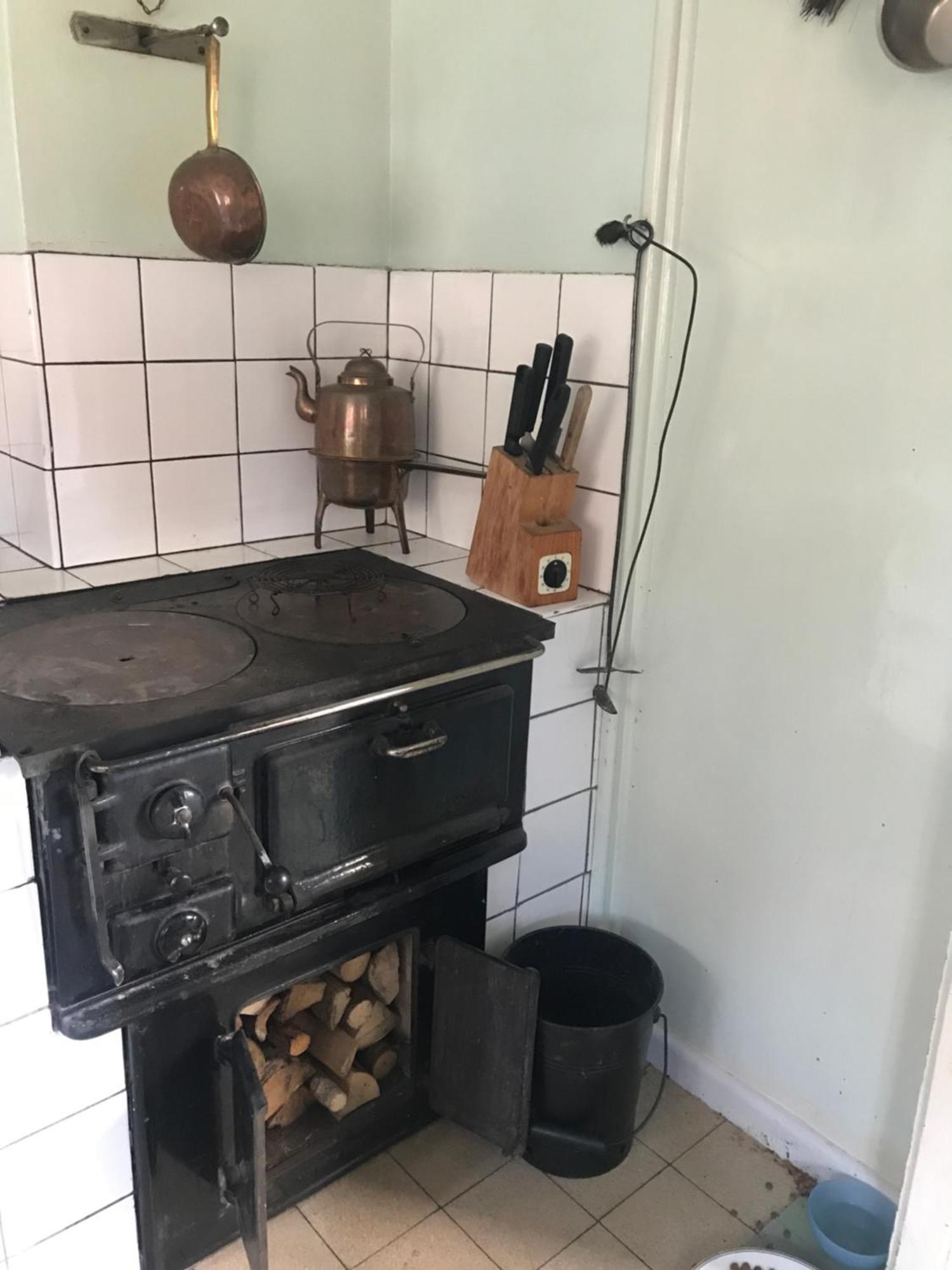 Charmigt Aeldre Hus, Laddbox 22 Kw, 5 Bil-Minuter Till Bad Strömstad Kültér fotó